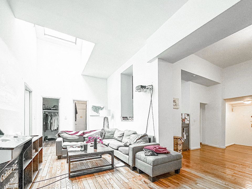 1st image of 690 Greenwich St APT 1J