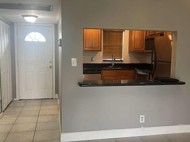9355 SW 8th St #202 — Photo 15