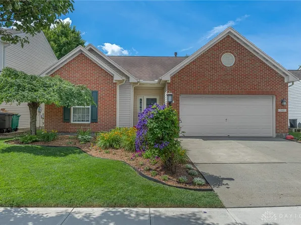 365 W Pugh Dr, Springboro, OH 45066
