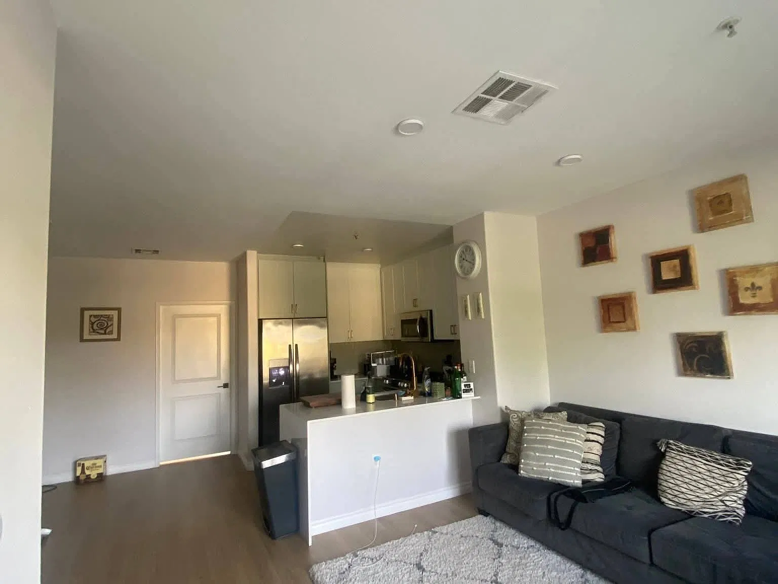 2524 W Empire Ave — Photo 2