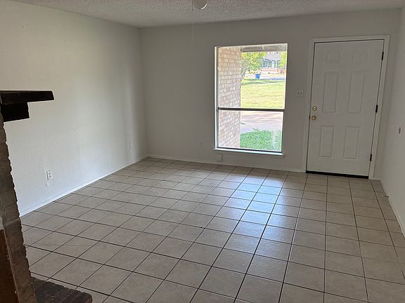 4th image of 5710 Emerald Forest Dr Building A
