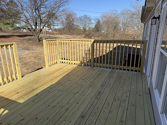 3rd image of 584 Rabbit Trail Rd