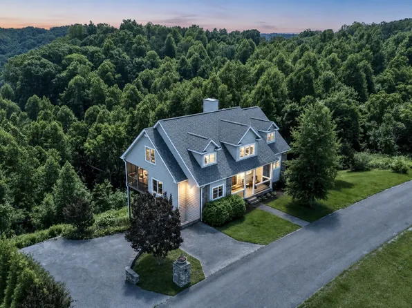 425 Opan Point Dr, Smithville, TN 37166