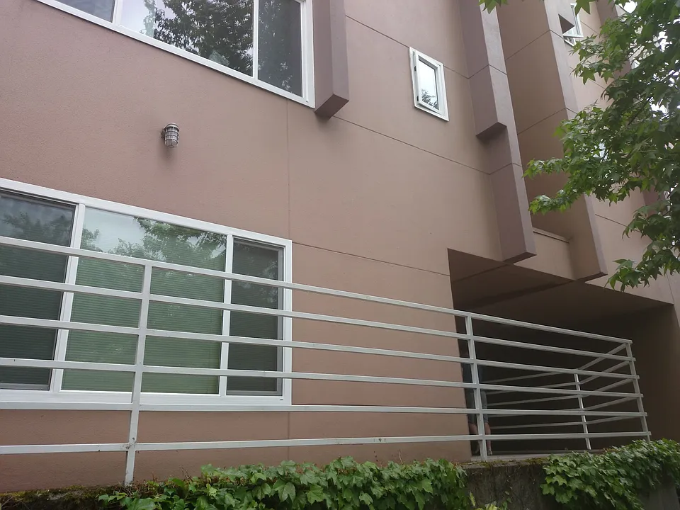 Building Photo 3