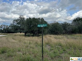 92 Post Oak Ave, Inez, TX 77968
