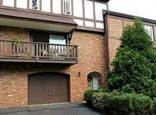 408 Allenberry Dr, Pittsburgh, PA