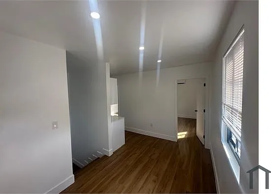 2 bed, 550 sqft, $2,000 — Photo 3