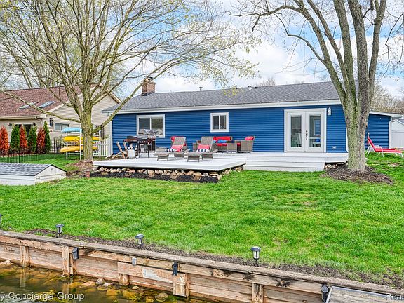 2nd image of 10866 Colony Rd