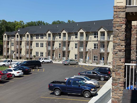 3rd image of 1015 Hope St APT 326