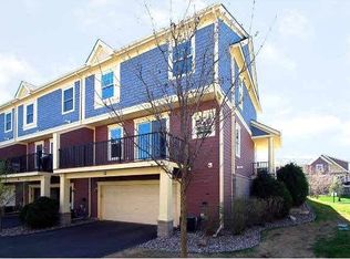 10754 Falling Water Ln, Saint Paul, MN 55129