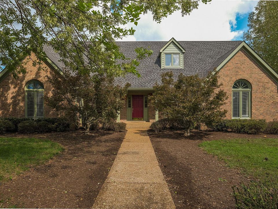 1st image of 255 Pebble Glen Dr