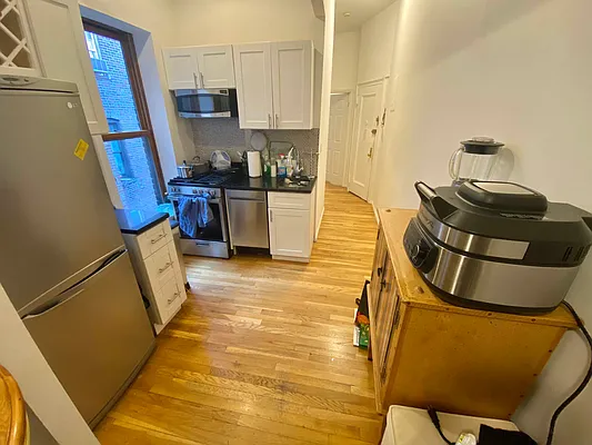 Rented by J PRESTON AND ASSOCIATES INC | media 13