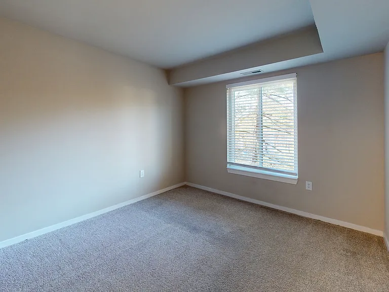 Seneca Place — Photo 50