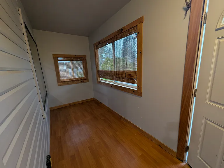319 Blakeley St — Photo 10