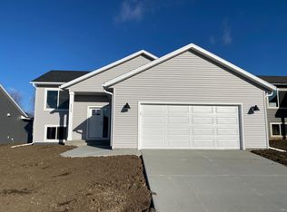 4449 Red Hawk Dr SE, Rochester, MN 55904