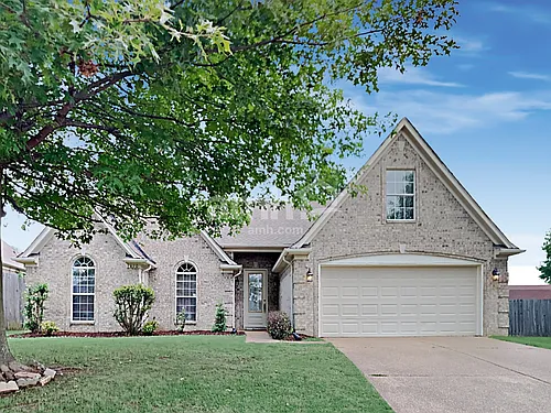 410 Vaiden Dr N Photo 1