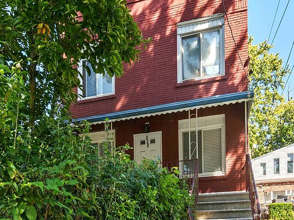 4th image of 836 Revere Ave