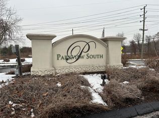 901 Summer Hill Dr, South Windsor, CT 06074