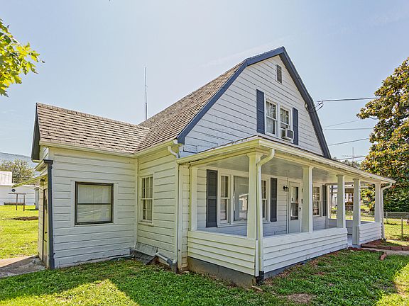 3rd image of 2936 Lombardy Ave