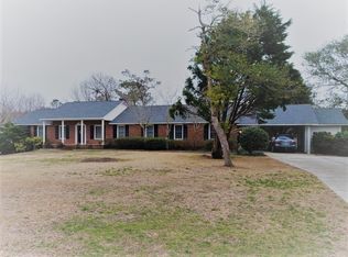 190 Oyster Ln, Hubert, NC 28539