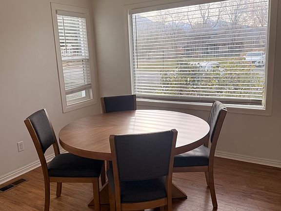 5th image of 2245 E Lambourne Ave