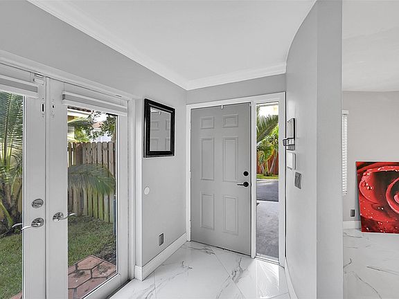 4th image of 547 NW 47th Way