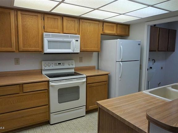 4th image of 13731 W Meeker Blvd