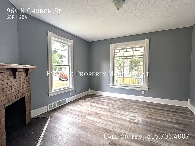964 N Church St — Photo 4