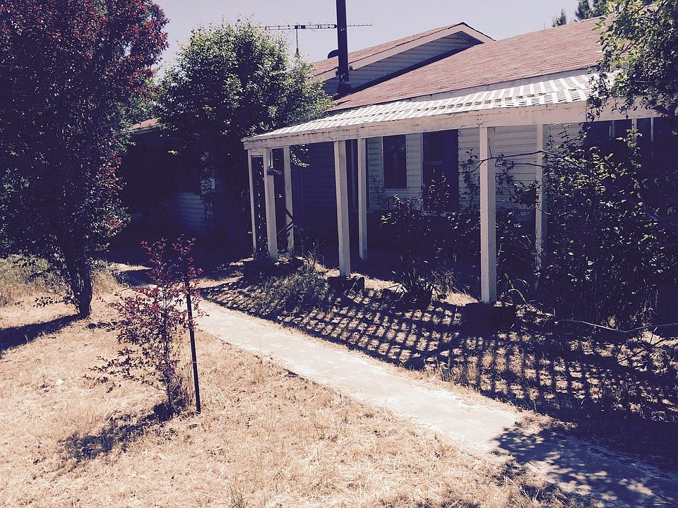 Shade trees abound in front
