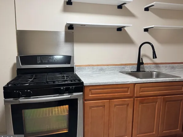 1304 Browning St, Camden, NJ 08104