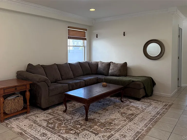227 W Pine St — Photo 11