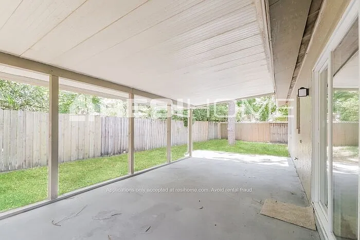 3405 Pine Run Ln — Photo 14