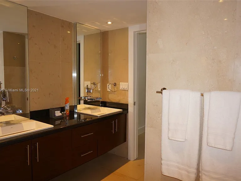 4001 S Ocean Dr #1 — Photo 24