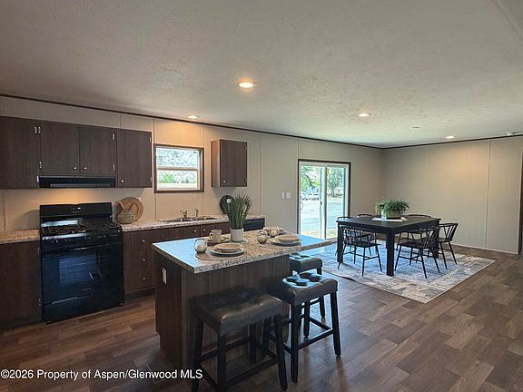 5th image of 235 Silver Queen Cir