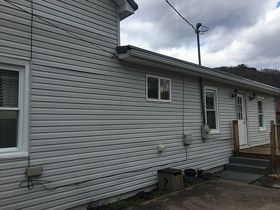 2nd image of 173 Cherry St