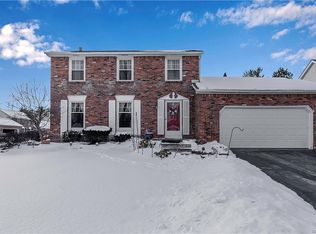 202 Robin Rd, Amherst, NY 14228