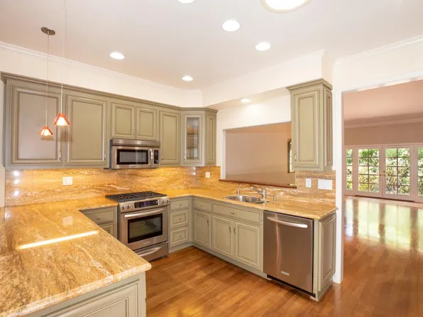 154 White Oak Drive, Santa Rosa, CA 95409