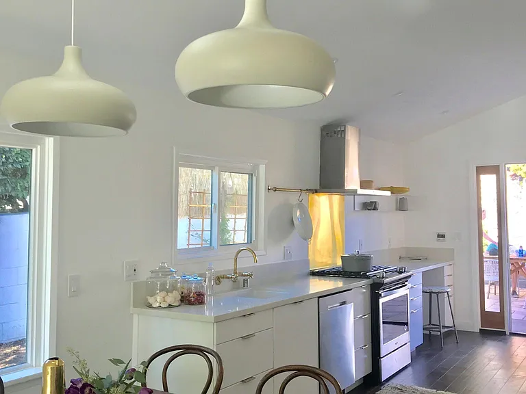 337 Marie Ave — Photo 8