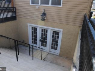 2563 Rambling Rd, Vienna, VA 22181