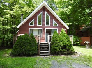 315 Maxatawny Dr, Pocono Lake, PA 18347