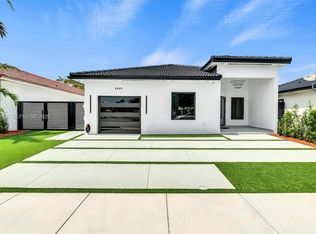 8865 NW 148th Ter, Miami Lakes, FL 33018
