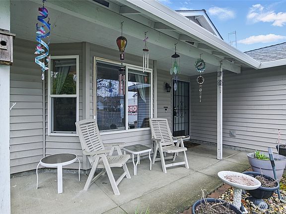3rd image of 16203 NE 32nd Street