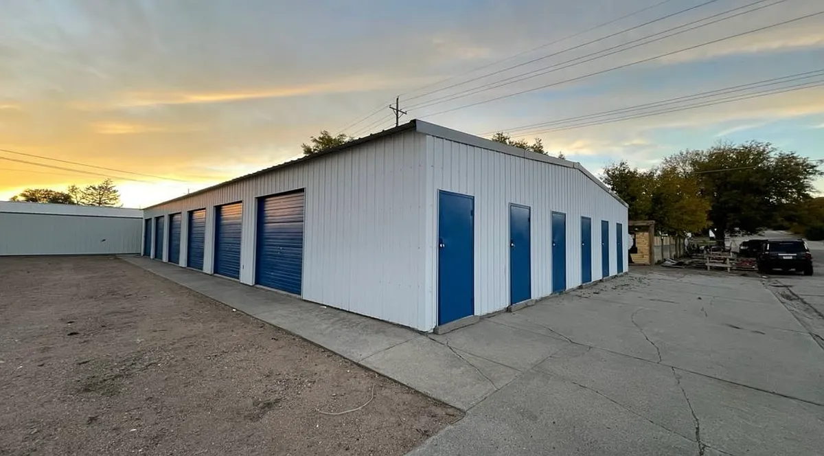 Building Photo - 640 12th Ave #7