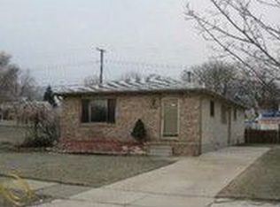 8241 Fremont St, Westland, MI 48185