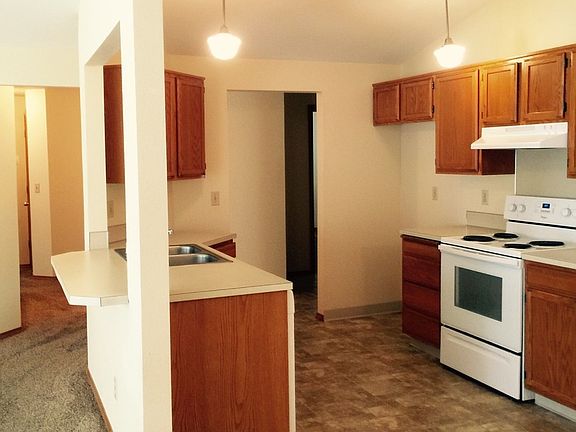 5th image of 2707 NE 146th Ct