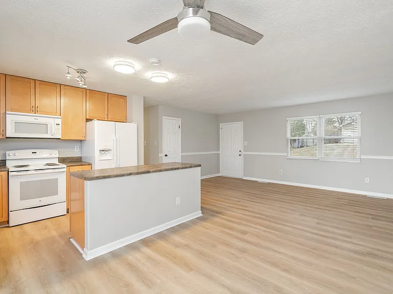 5712 Walden Woods Ct — Photo 9