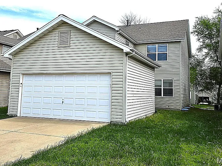 713 Waler Dr — Photo 3