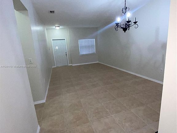 3rd image of 2253 SE 25th Ave #2253
