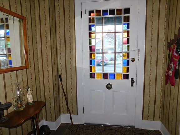 2nd image of 22 John St