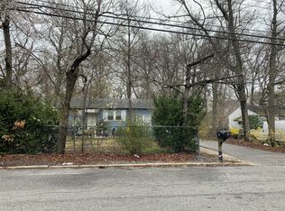 13 Lucy Rd, Lakewood, NJ 08701